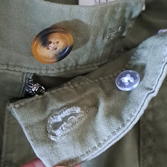 Style & Co Roll Cuff Bermuda Shorts 12 Dry Grass - Picture 10 of 11